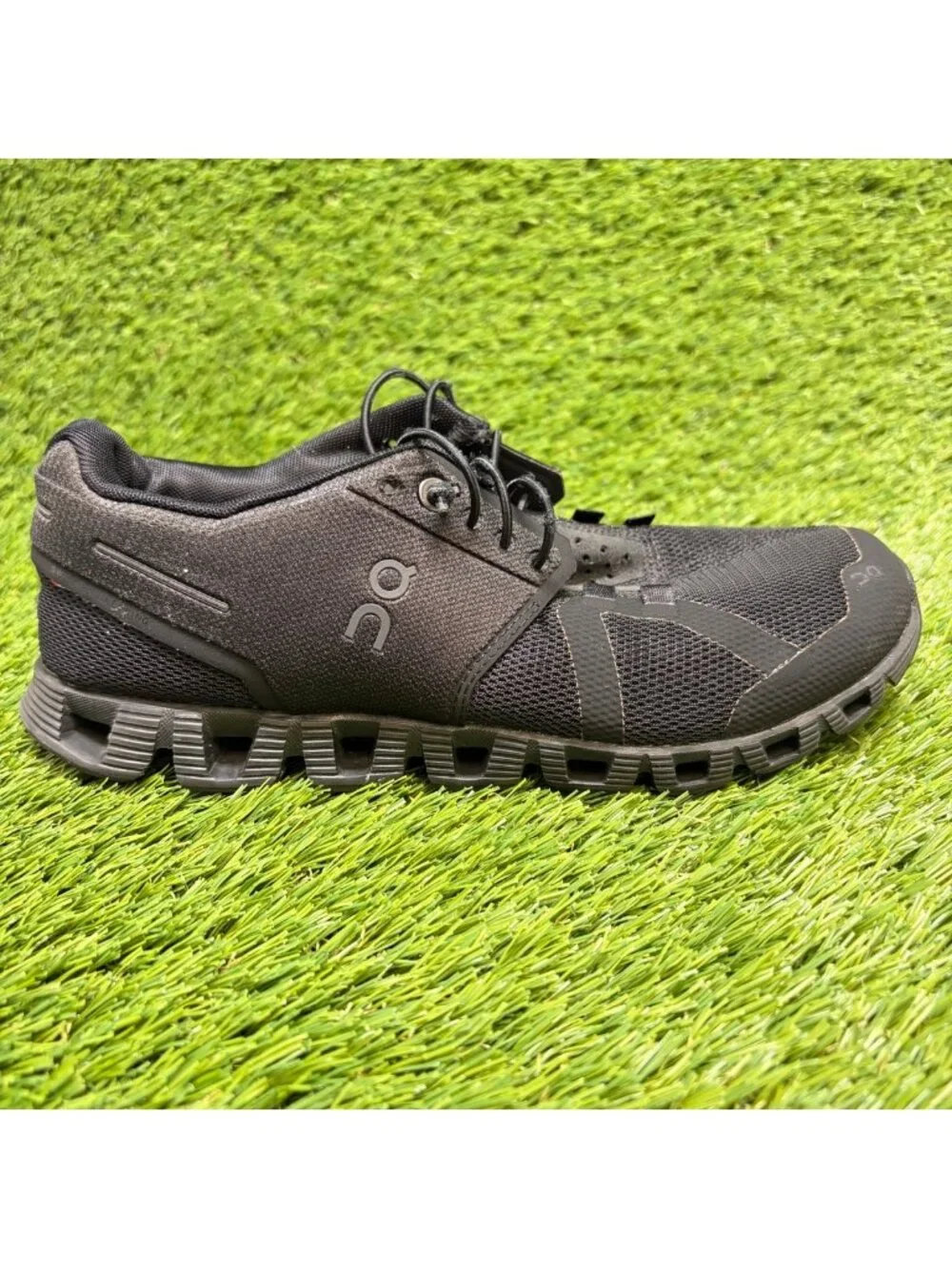 On Cloud 5 Womens Size 7 Triple Black Athletic Running Walking Shoes Sneakers